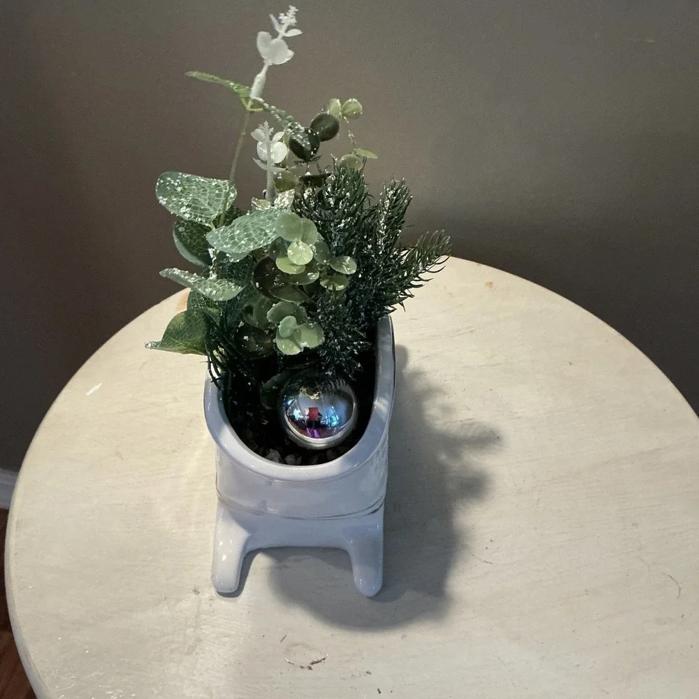 White Ceramic Sleigh Planter Christmas Decor‎ Gold Trim Frosted Greenery Fill